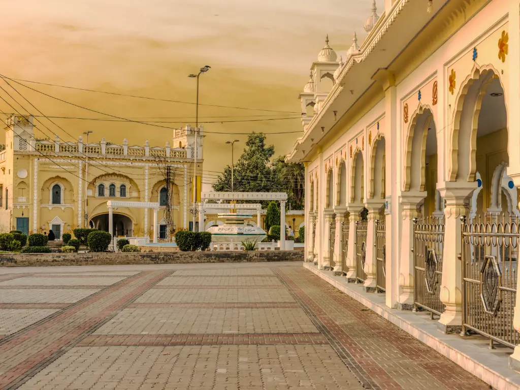 Gurdwara Janam Asthan at Nankana Sahib (2)