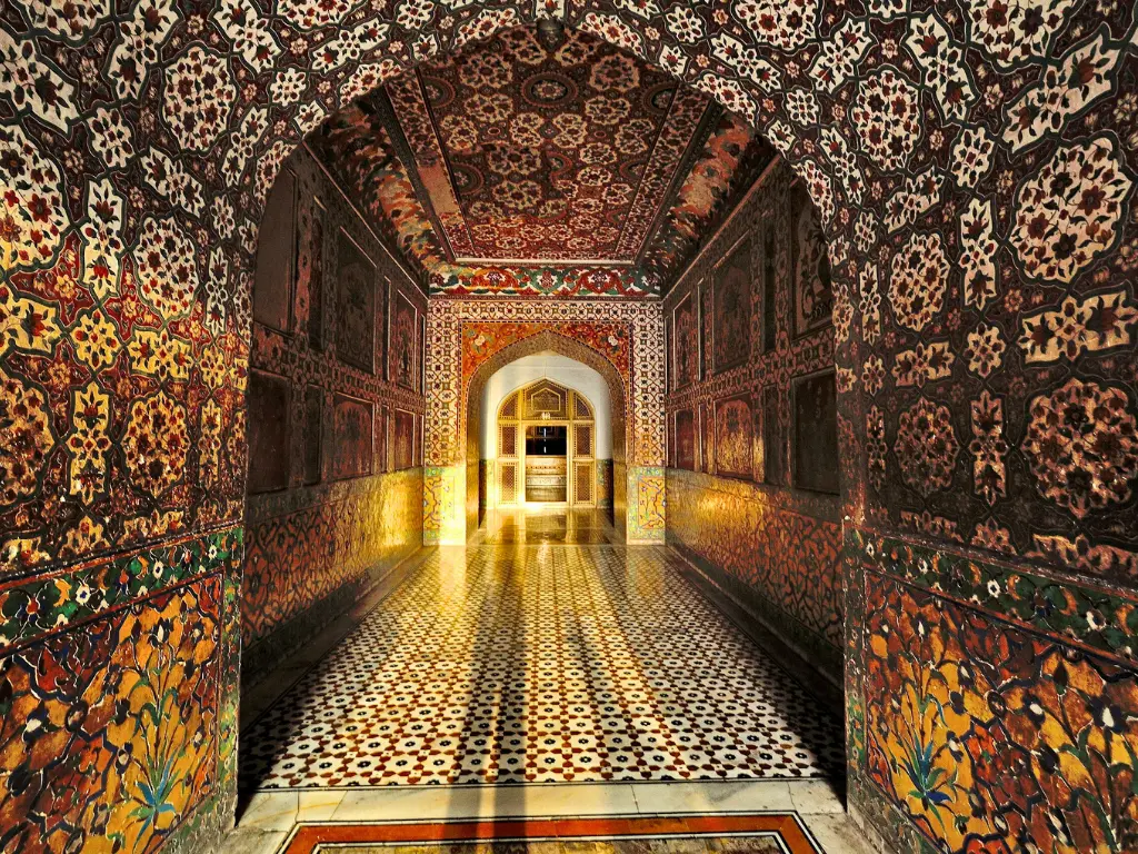 Lahore-Tomb of Jahangir 3