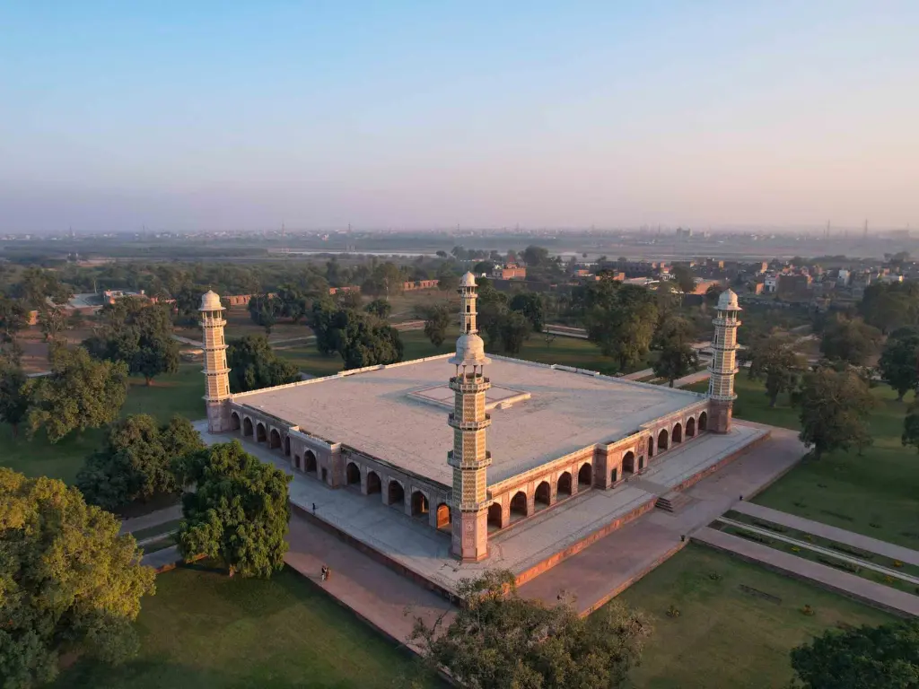 Lahore-Tomb of Jahangir