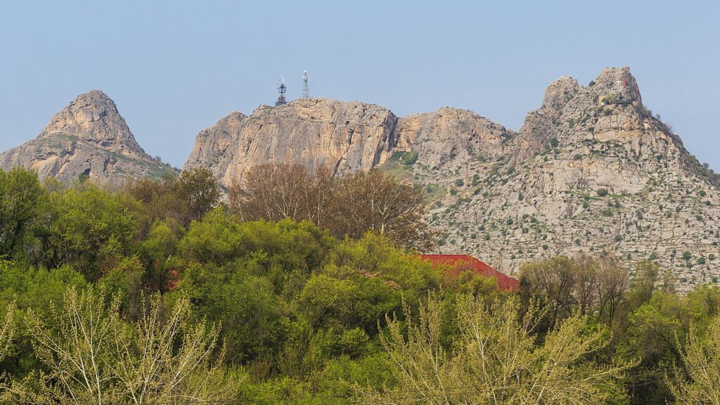 Osh_03-2016_img06_Sulayman_Mountain