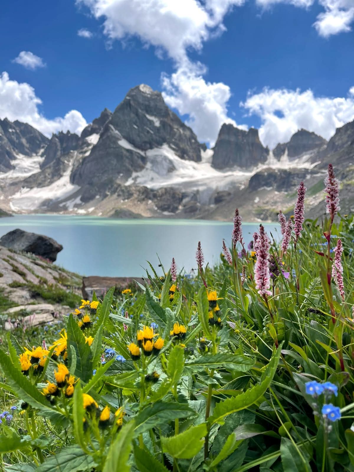 chitta katha lake kashmir