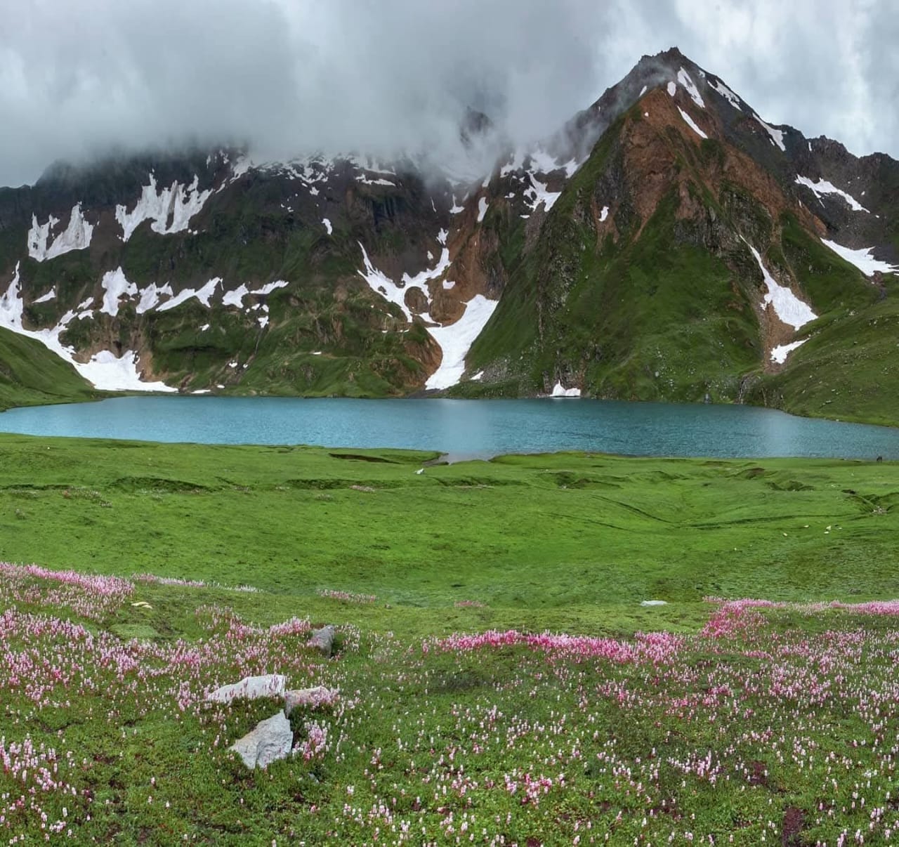 WhatsApp Image 2025-11-14 at 23.48.29